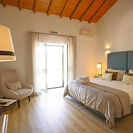 Bed & Breakfast Quinta Da Luz - A Luxury Boutique